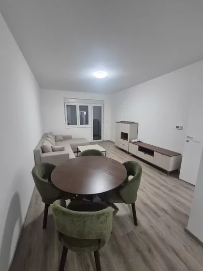 Oslobođenja 30 | 4zida.rs