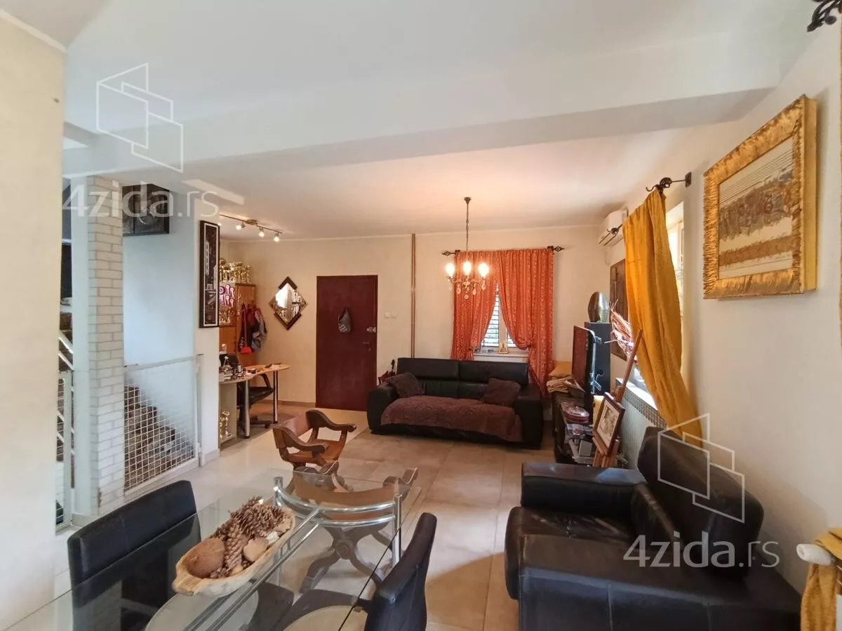 Kuća | 4zida