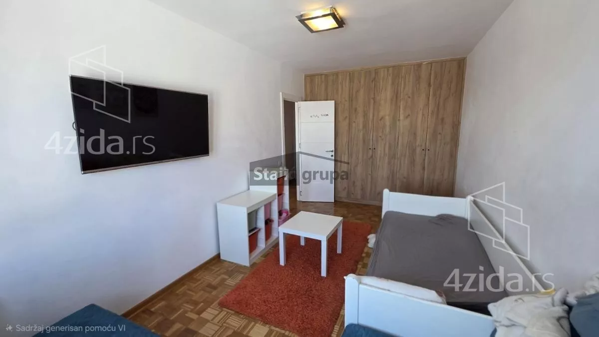 Troiposoban stan | 4zida