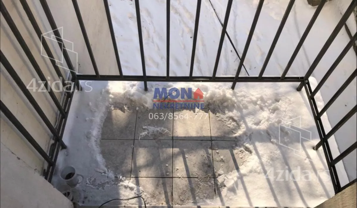 Petosoban stan | 4zida