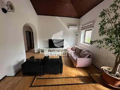 Jovana Hranilovića | 4zida.rs