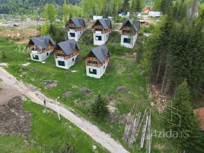Plac | 4zida