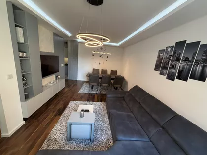 Bulevar Nemanjića | 4zida.rs
