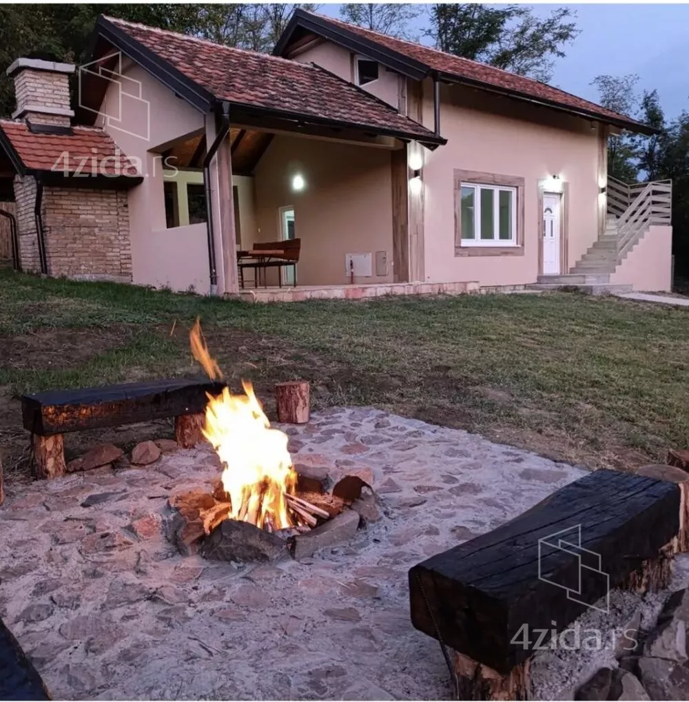 Kuća | 4zida