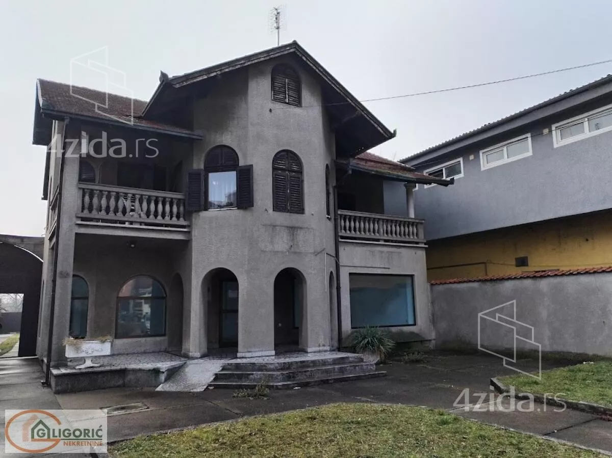 Lokal | 4zida