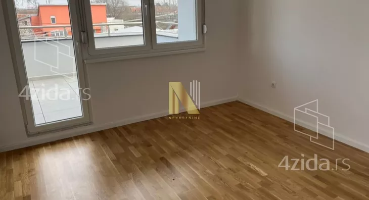 Četvoroiposoban stan | 4zida