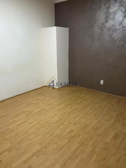 Prvomajska | 4zida.rs