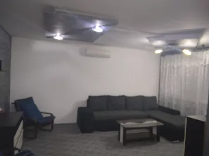 Sergeja Jesenjina 35 | 4zida.rs