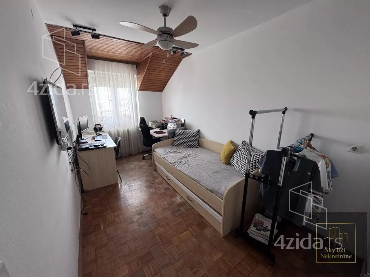 Troiposoban stan | 4zida