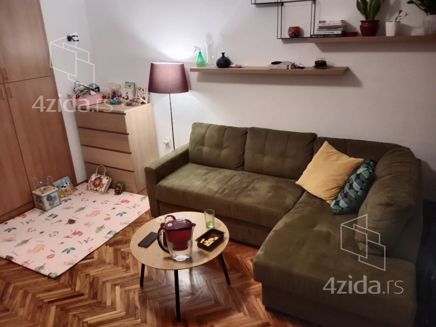 Jednoiposoban stan | 4zida