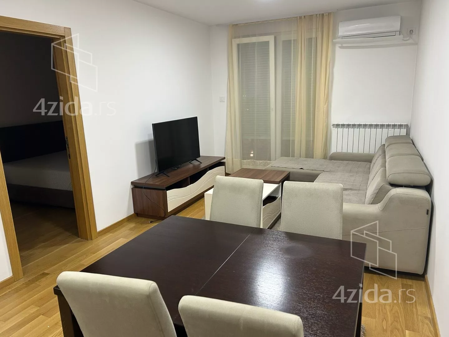 Jednoiposoban stan | 4zida