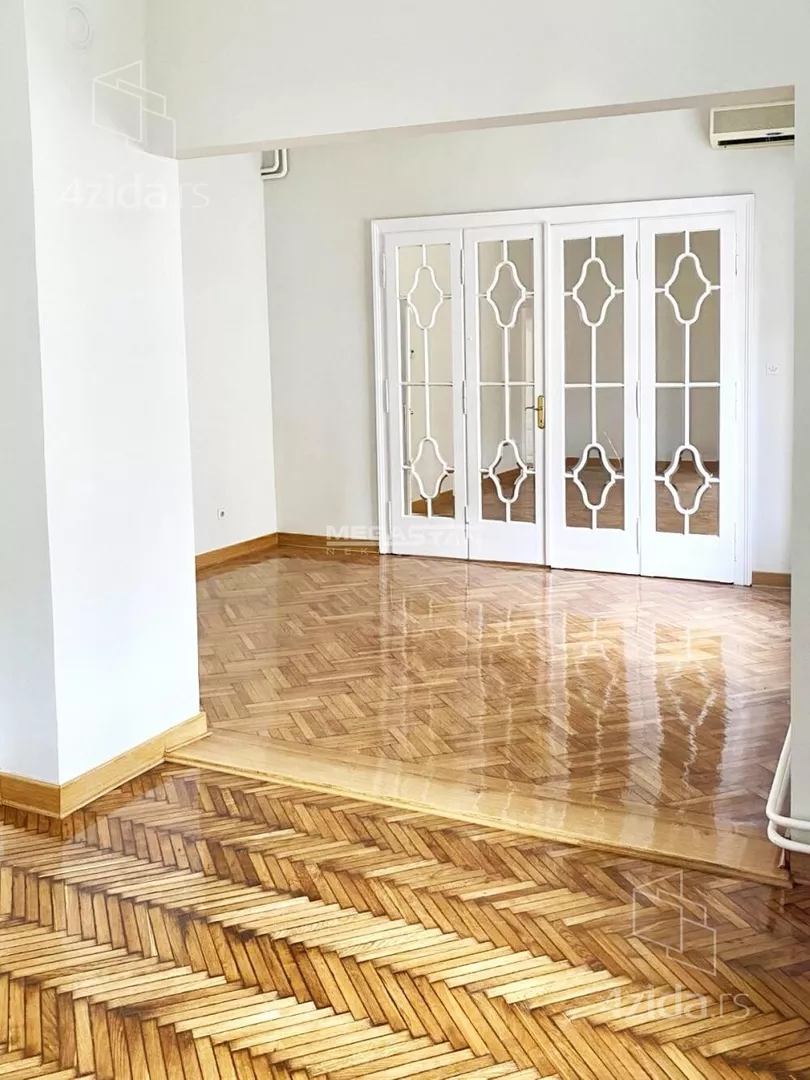 Petoiposoban stan | 4zida