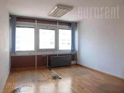 TRG REPUBLIKE | 4zida.rs