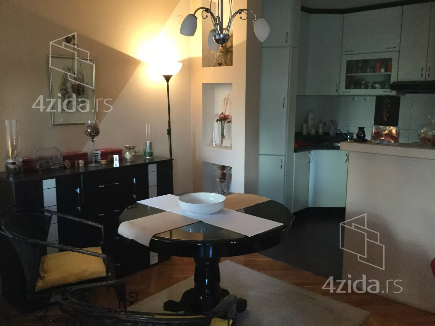 Troiposoban stan | 4zida