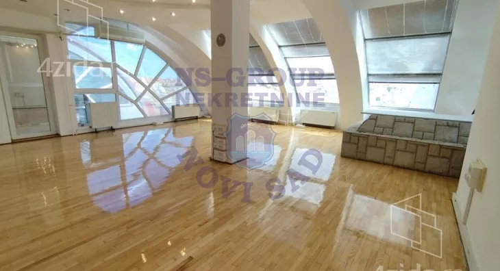 Šestosoban stan | 4zida