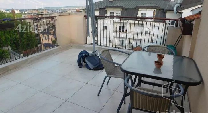 Troiposoban stan | 4zida