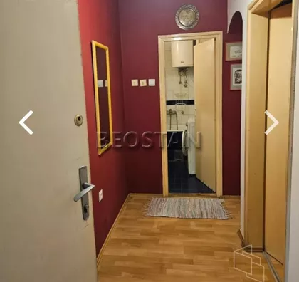 Studentska | 4zida.rs