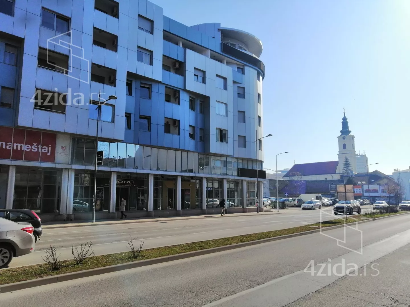 Jednoiposoban stan | 4zida