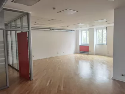 Francuska 6 | 4zida.rs