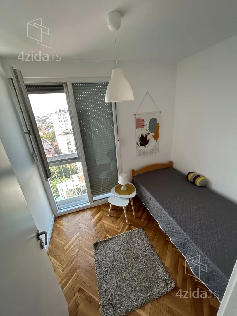 Četvoroiposoban stan | 4zida