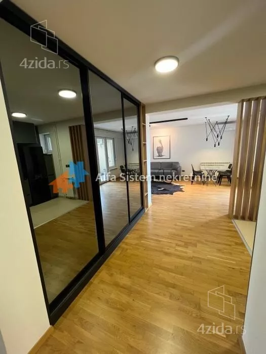 Četvoroiposoban stan | 4zida