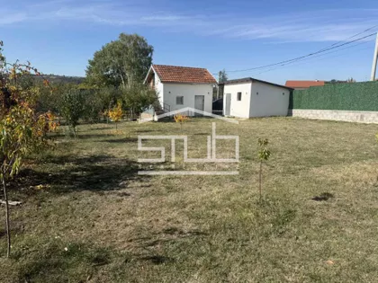 Popović | 4zida.rs