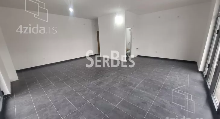 Poslovna zgrada | 4zida