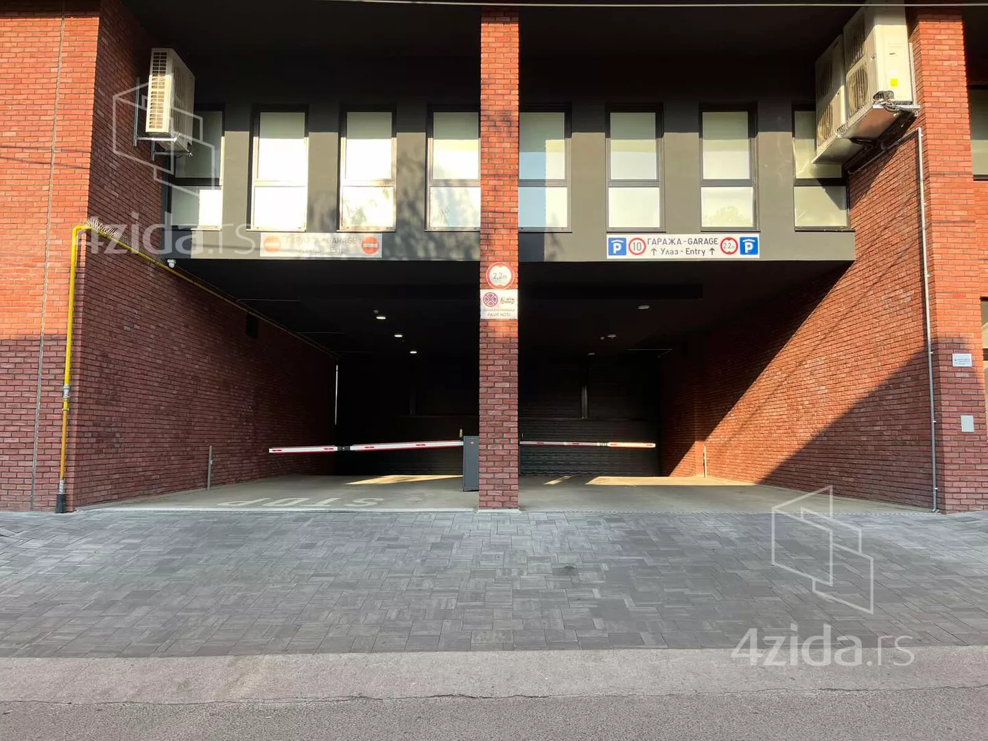 Parking | 4zida