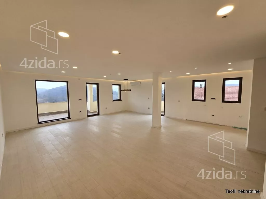 3-etažna kuća | 4zida