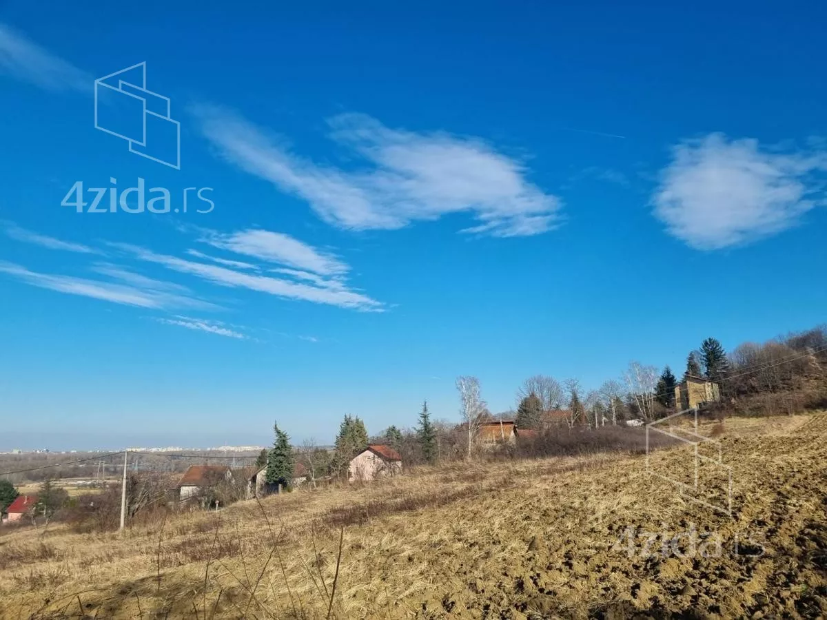 Plac | 4zida