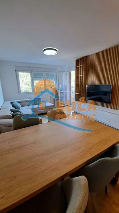 Tome Rosandića | 4zida.rs