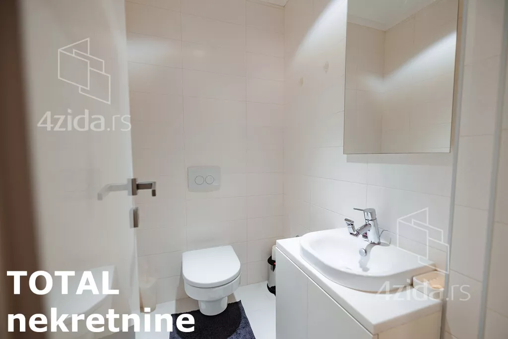 Šestosoban stan | 4zida