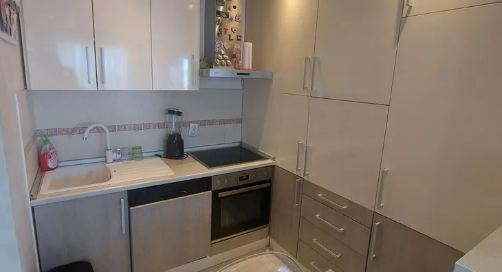 Četvoroiposoban stan | 4zida