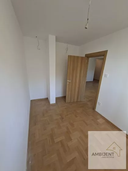 Učiteljsko Naselje | 4zida.rs