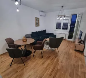 Bulevar Evrope, Gradske lokacije, Novi Sad, 2.5 stan | 4zida.rs