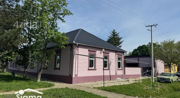 Poslovna zgrada | 4zida