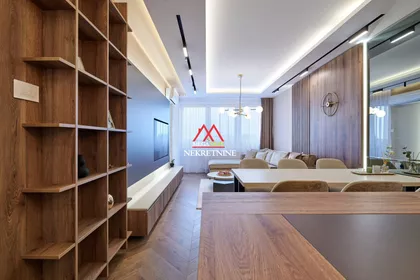 Lasla Gala | 4zida.rs