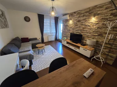 Bulevar Evrope 28