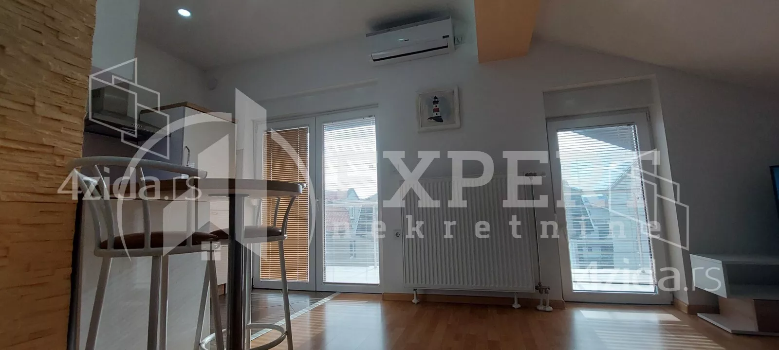 Jednoiposoban stan | 4zida