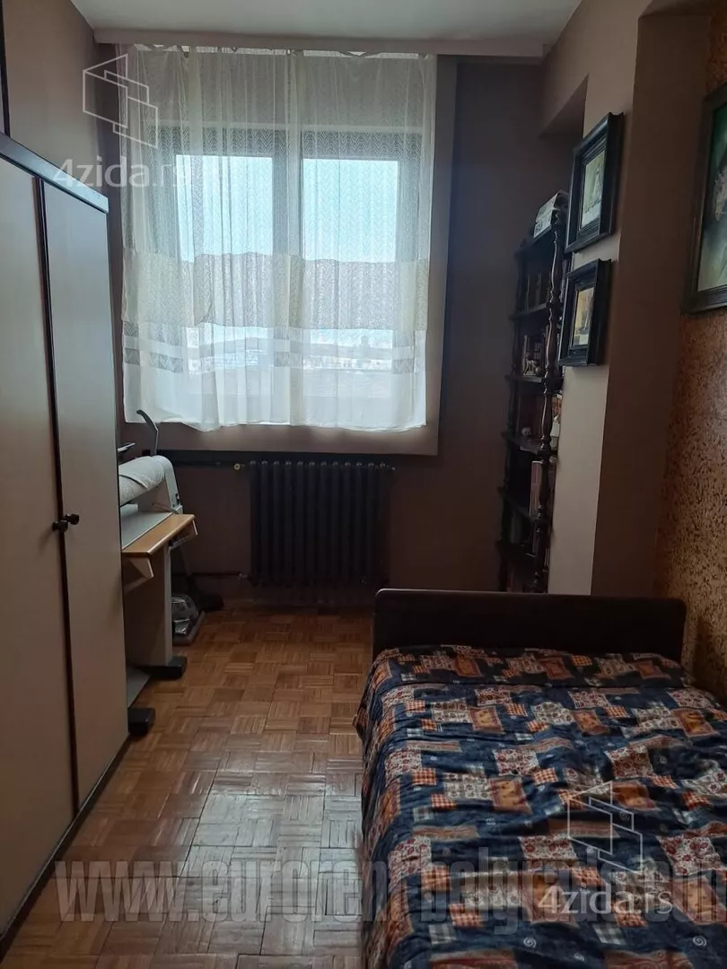 Troiposoban stan | 4zida