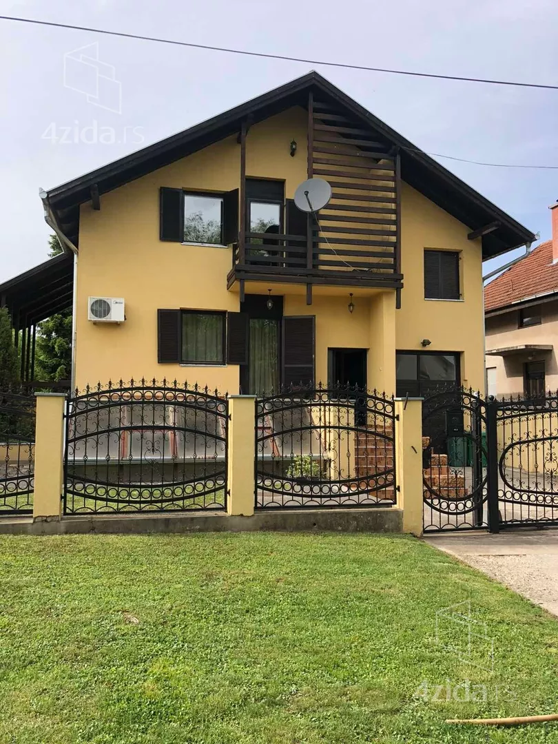 3-etažna kuća | 4zida