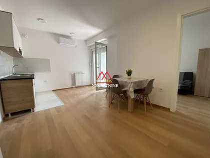 Pavla Papa | 4zida.rs