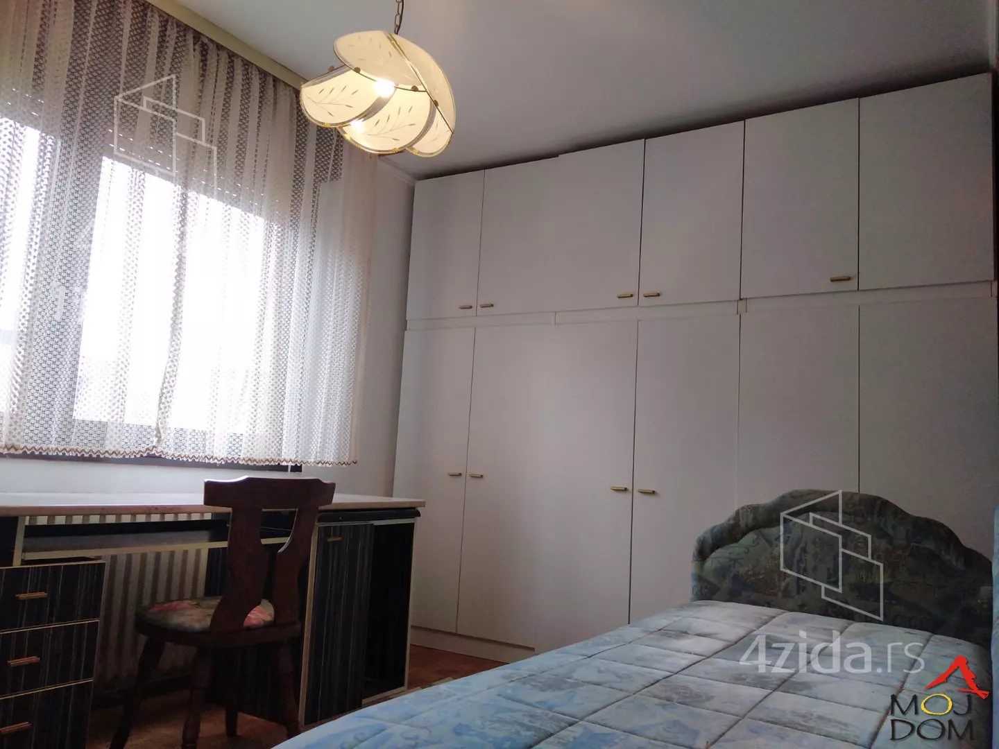 Četvoroiposoban stan | 4zida