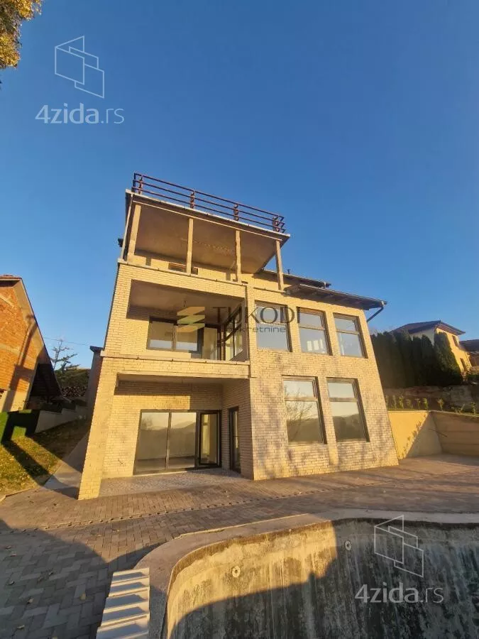 Kuća | 4zida