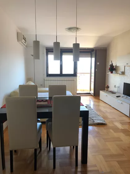 Bulevar Medijana | 4zida.rs