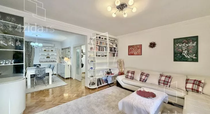 Petosoban stan | 4zida