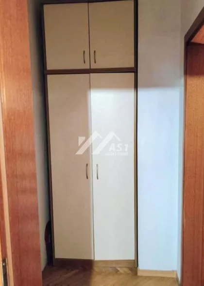 Trg majke Jevrosime | 4zida.rs