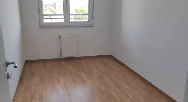 Četvoroiposoban stan | 4zida