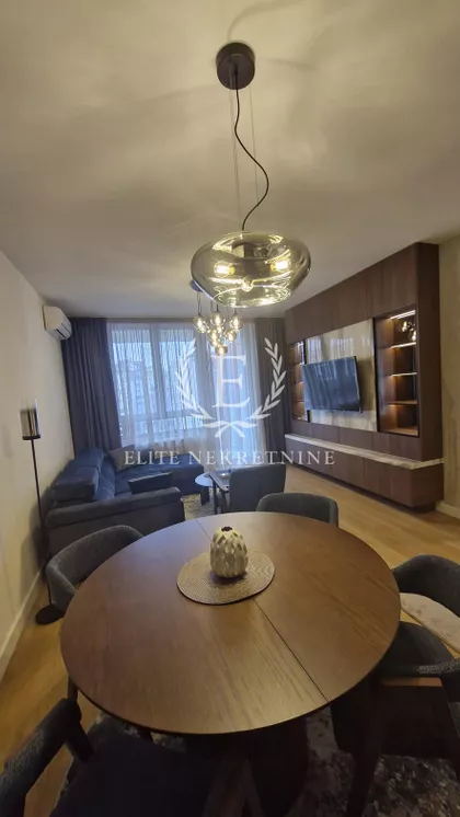 Luke Ćelovića Trebinjca BW | 4zida.rs