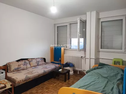 Pariske komune | 4zida.rs